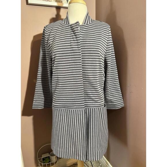 CAbi Jackets & Blazers - Cabi #5474 Striped Car Coat Womens L Gray Blue Button Down Dappled Jacket